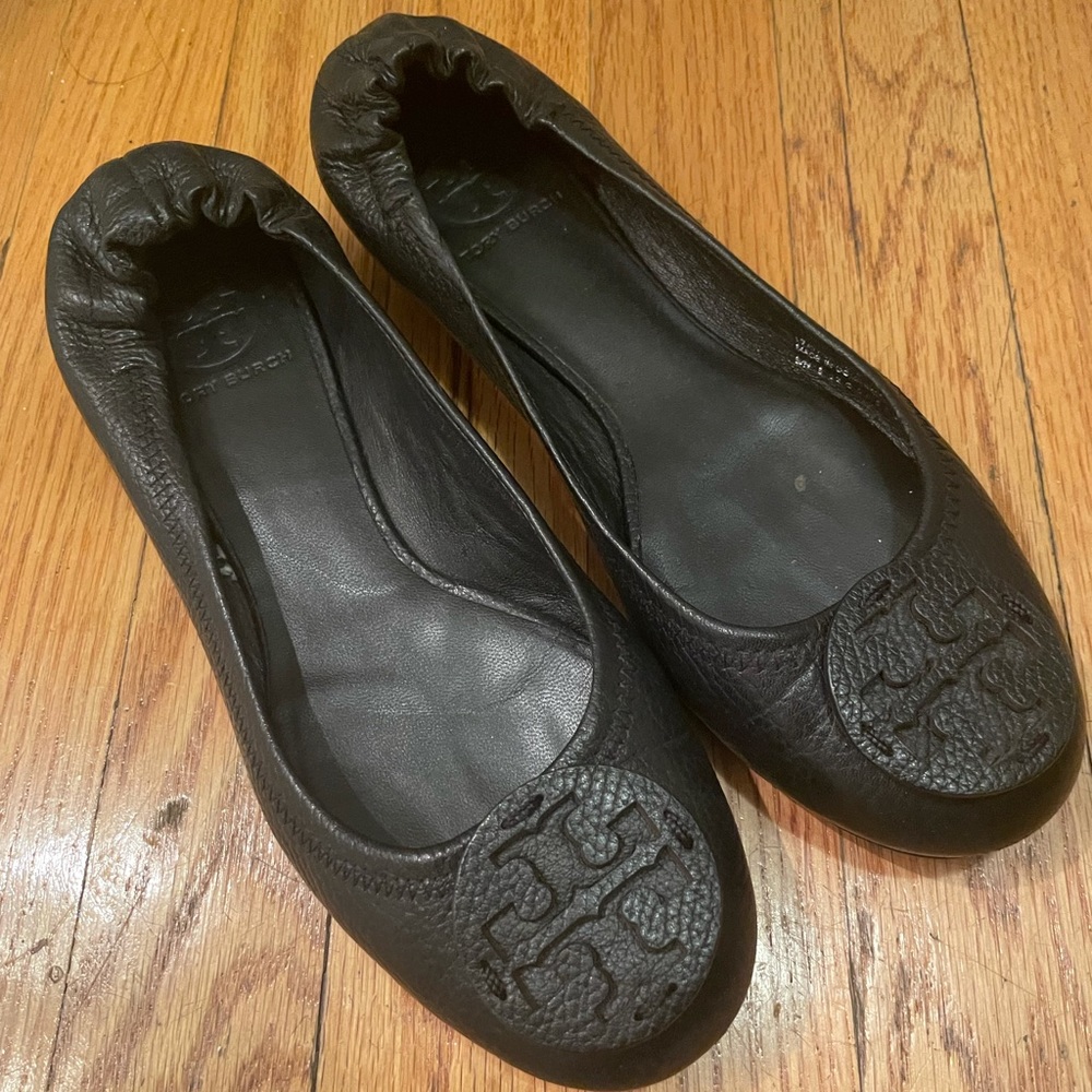 Tory Burch  black leather flats